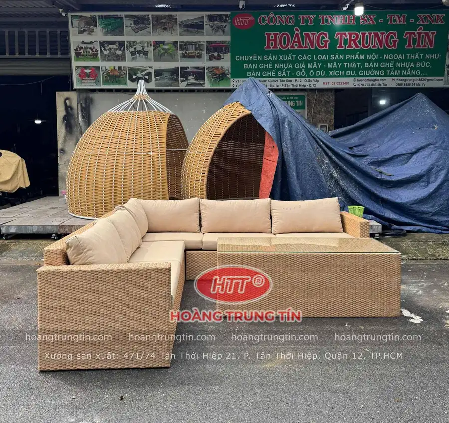 xuong-ban-ghe-may-nhua-gia-re-1