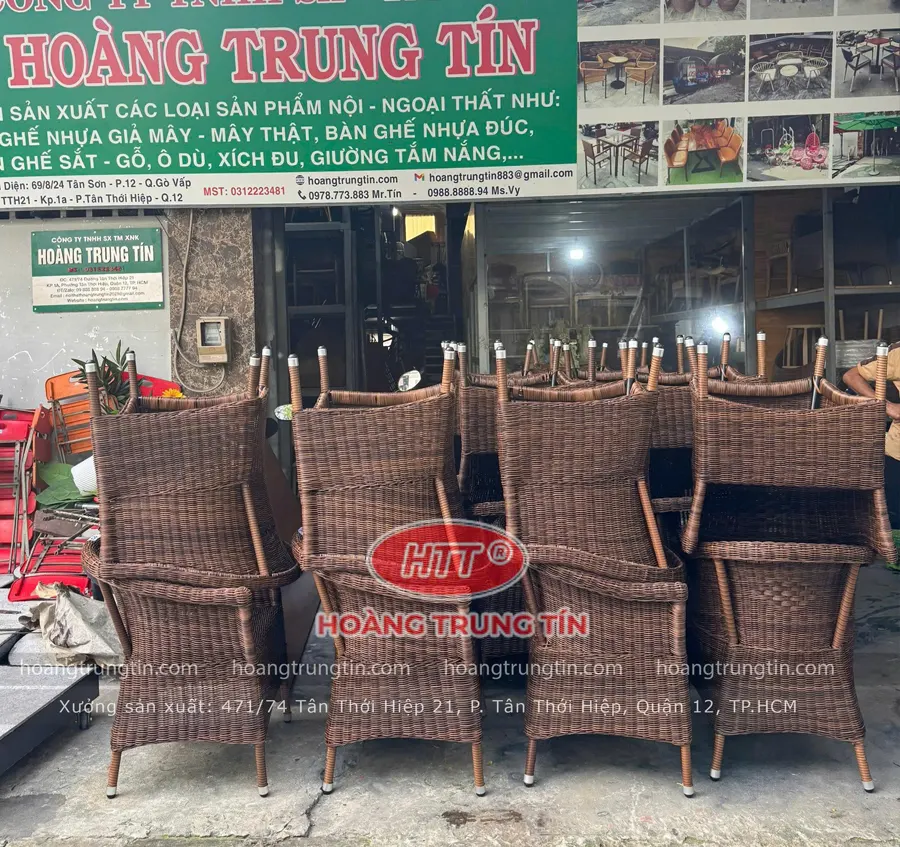 xuong-ban-ghe-may-nhua-gia-re-2