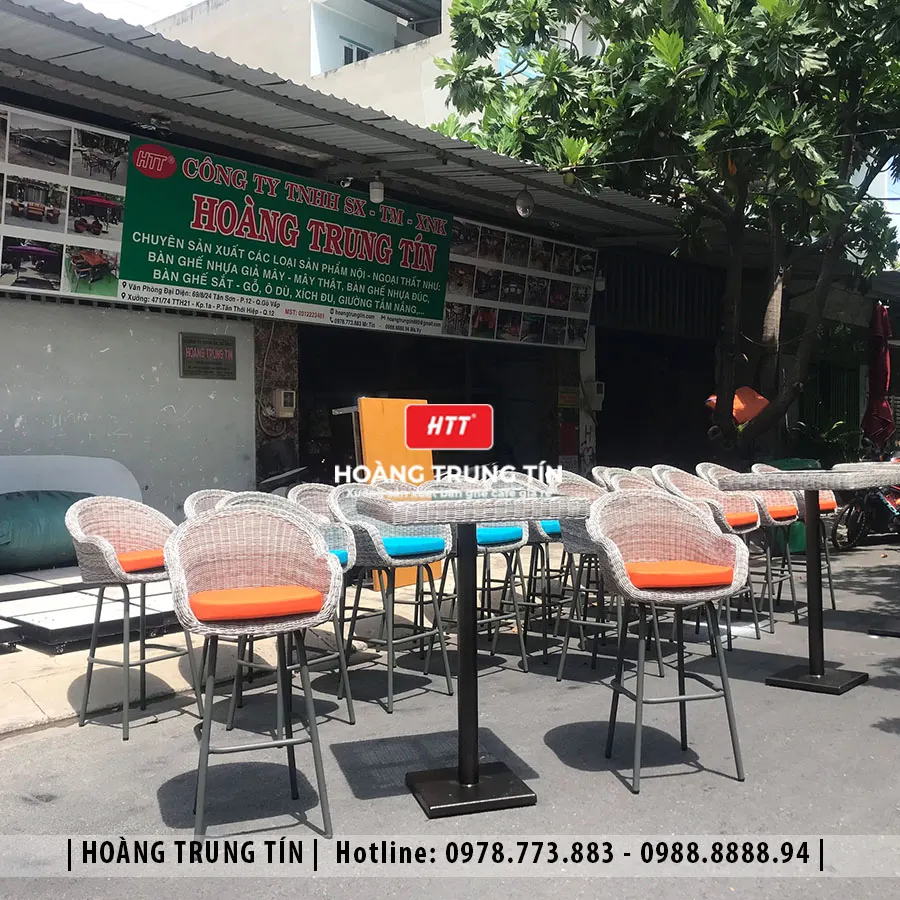 xuong-ban-ghe-may-nhua-gia-re-3