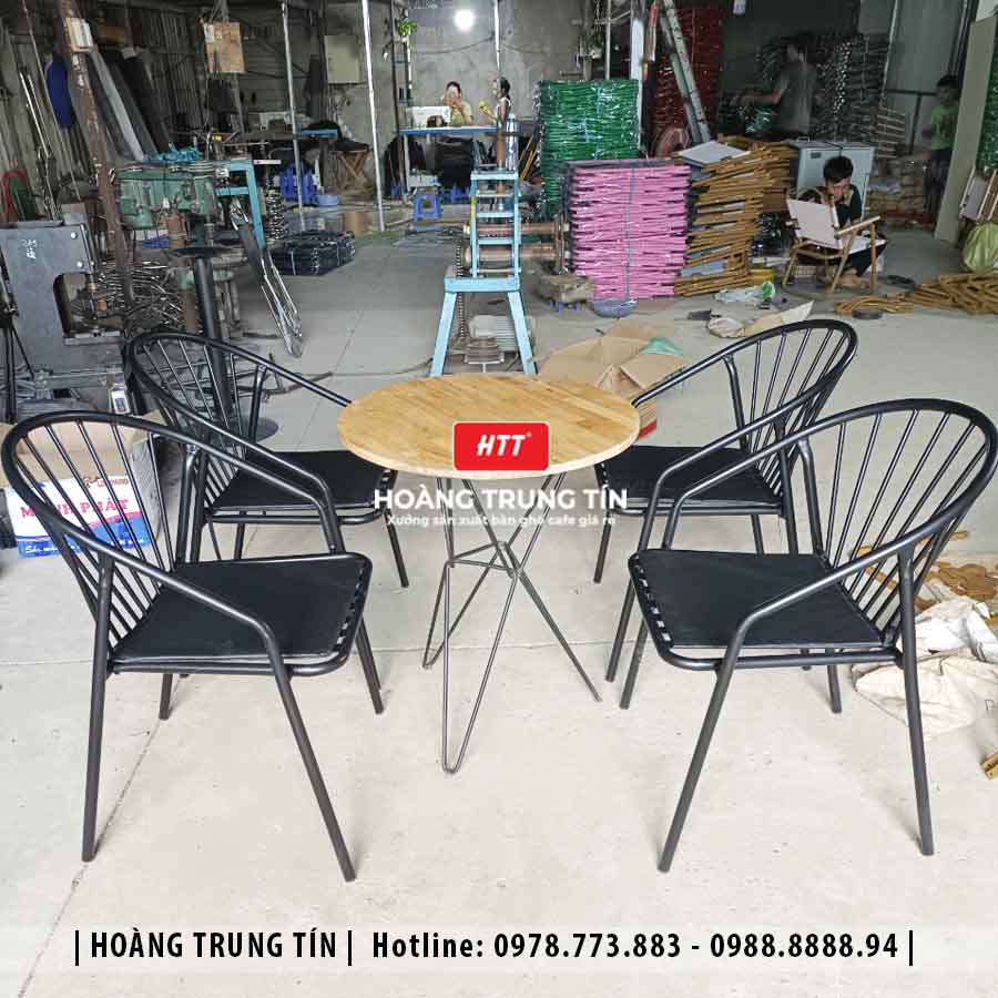 Bàn ghế cafe sắt ngoài trời HTT04