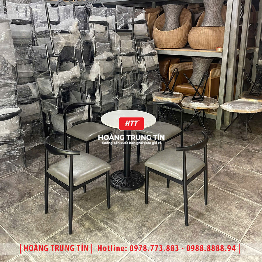Bàn ghế cafe sắt nệm cao cấp HTT38