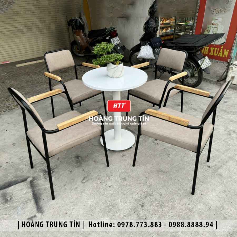Bàn ghế cafe sắt nệm cao cấp HTT23