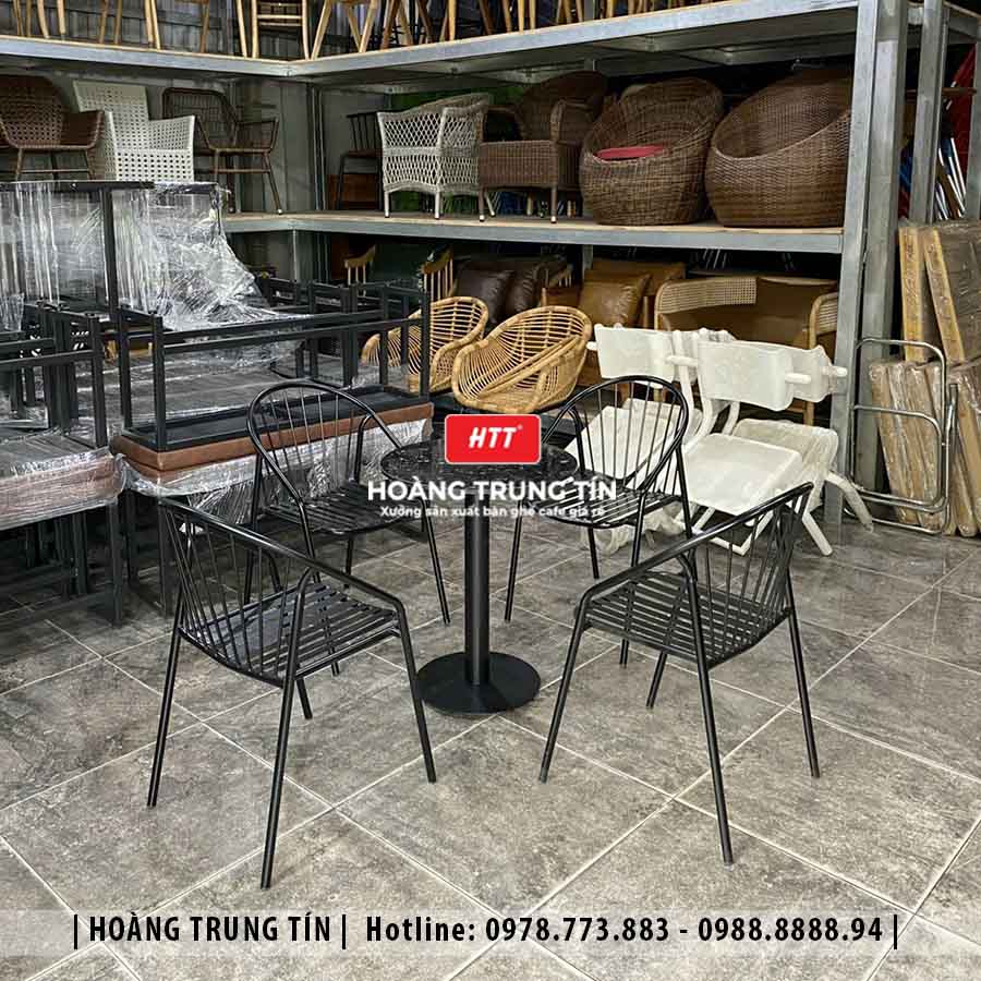 Bàn ghế cafe sắt ngoài trời HTT04