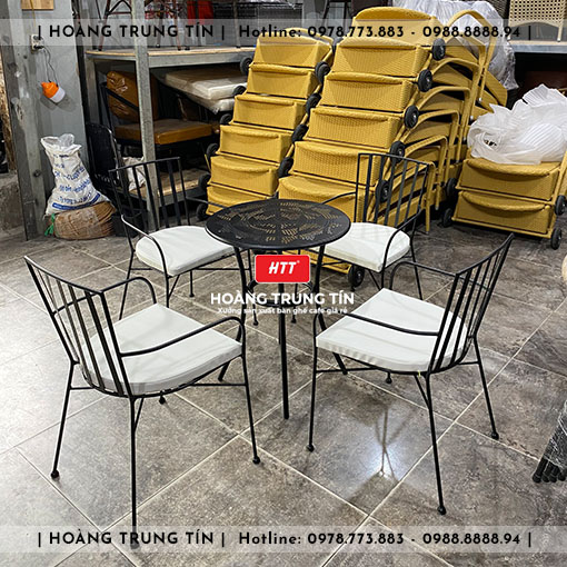 Bàn ghế cafe sắt ngoài trời HTT18